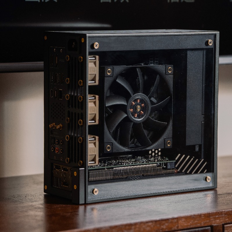 Sff Mini Itx Cnc Aluminum Chassis - Case ITX LP P6 in Alluminio