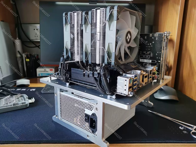 Banco di prova per PC con stru - Aluminum Open Frame Test Bench Water Cooling recensione e prezzo
