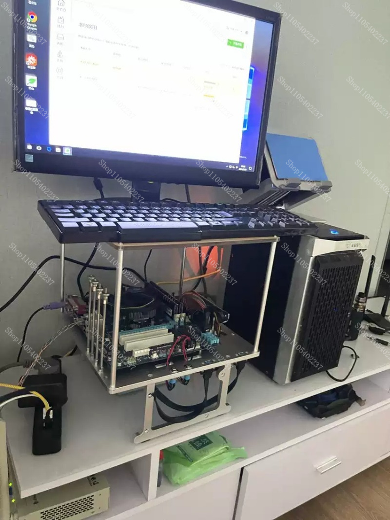 Banco di prova per PC con stru - Aluminum Open Frame Test Bench Water Cooling recensione e prezzo